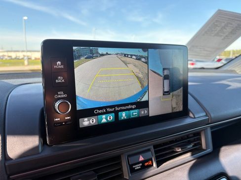 Certified 2024 Honda Pilot TrailSport image 19