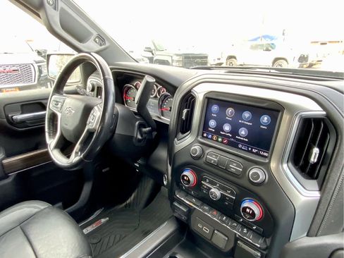 Used 2022 Chevrolet Silverado 1500 LT Trail Boss w/ LT Trail Boss Premium Package image 39