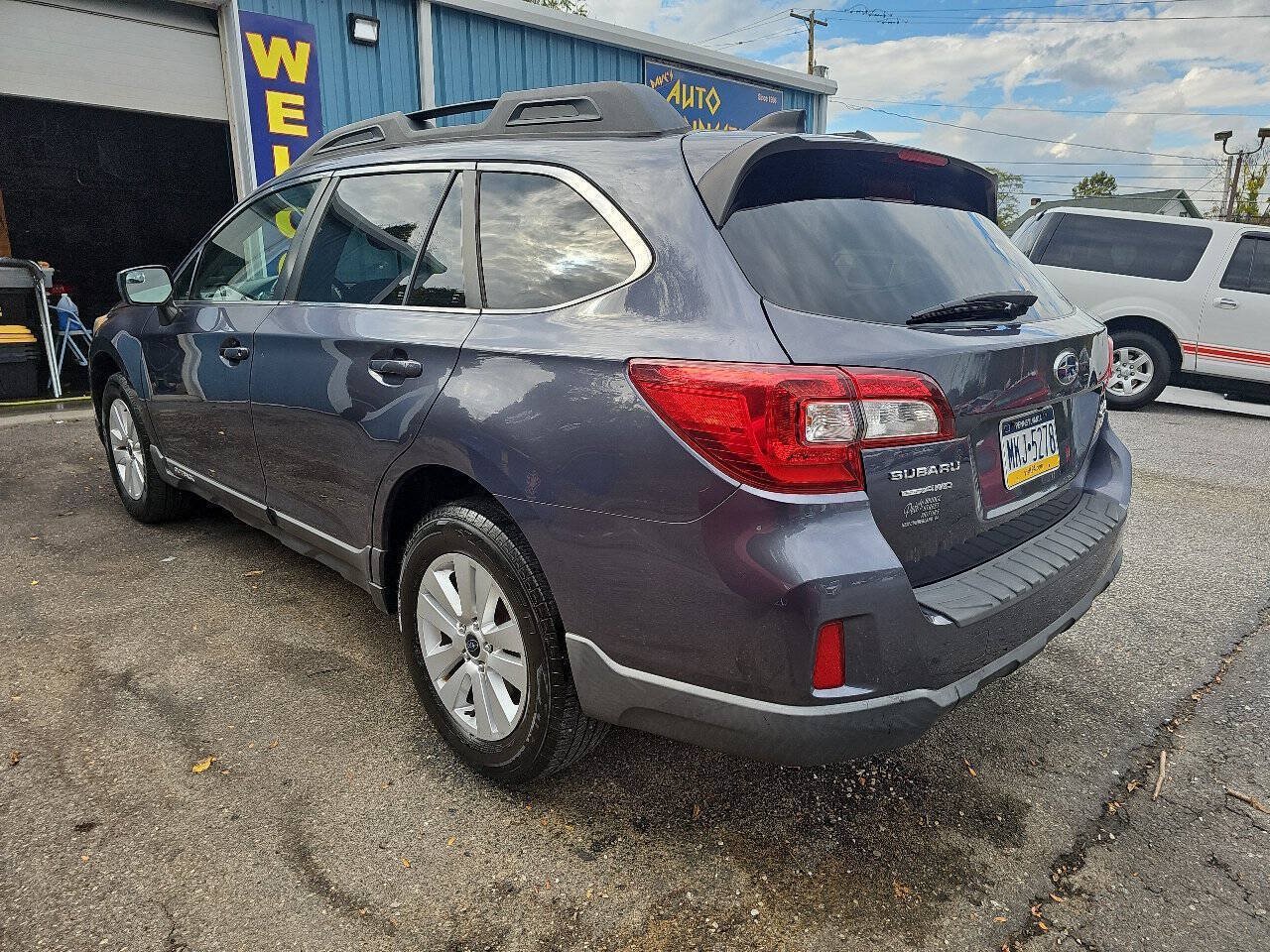 Used 2016 Subaru Outback 2.5i Premium AWD/4WD image 8