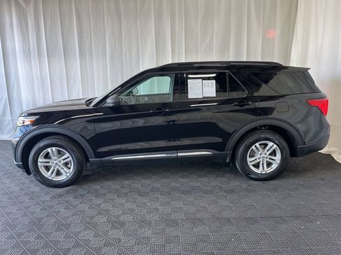 Used 2023 Ford Explorer XLT w/ Equipment Group 202A AWD/4WD image 28