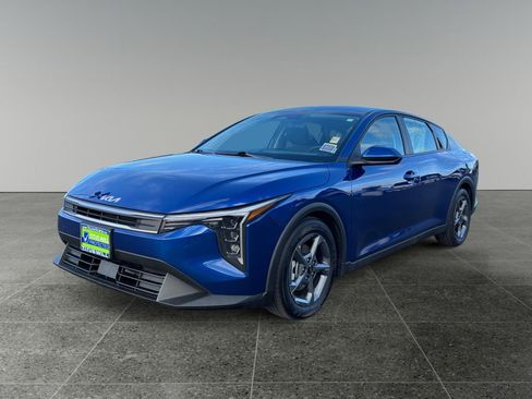 Used 2025 Kia K4 FWD image 3