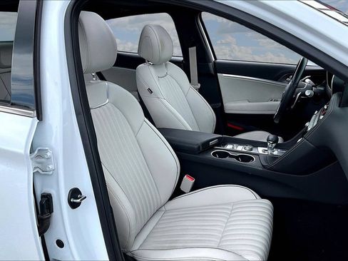 Used 2025 Genesis G70 2.5T w/ Sport Prestige Package RWD image 29