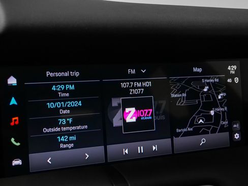 New 2025 Porsche Taycan 4S image 43