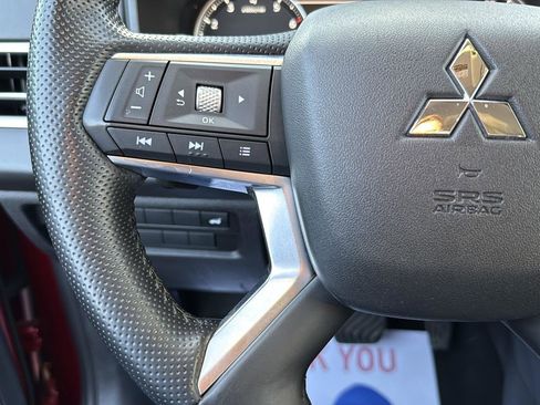Used 2024 Mitsubishi Outlander SE image 17