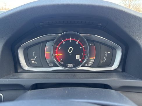 Used 2018 Volvo S60 T5 Cross Country Platinum image 13