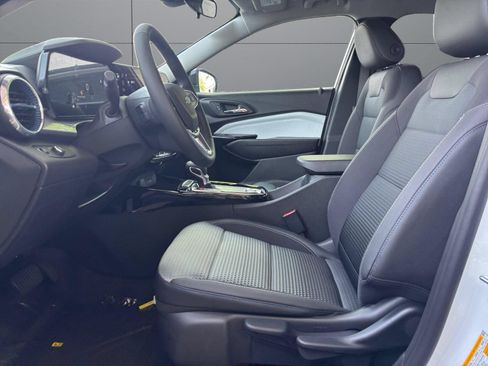 New 2026 Chevrolet Trax LT w/ Driver Confidence Package FWD image 10