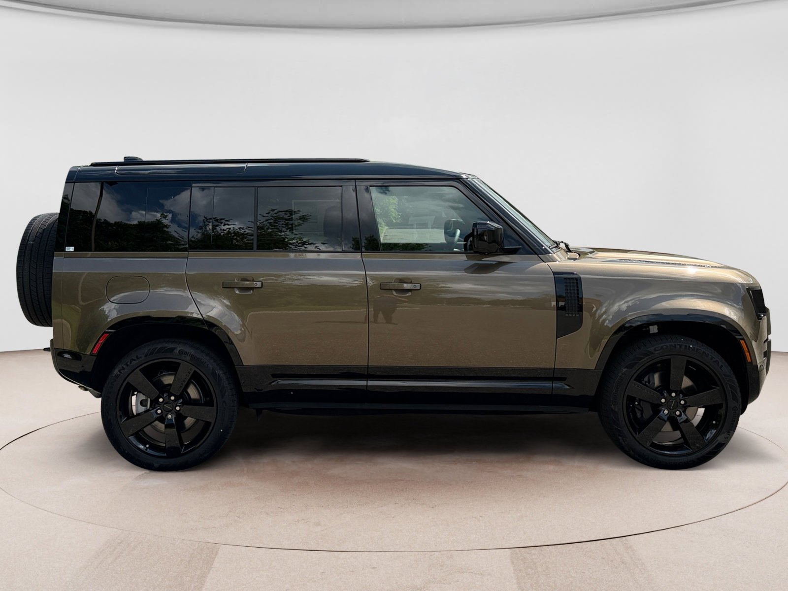 New 2026 Land Rover Defender 110 X-Dynamic SE AWD/4WD image 6