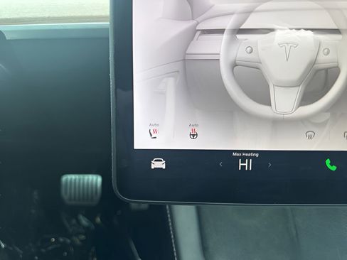Used 2022 Tesla Model 3 Long Range image 22