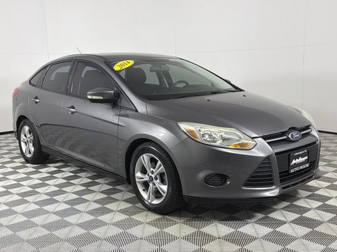 Used 2014 Ford Focus SE image 3