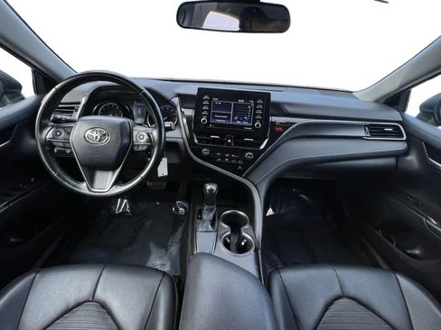 Used 2021 Toyota Camry SE FWD image 10