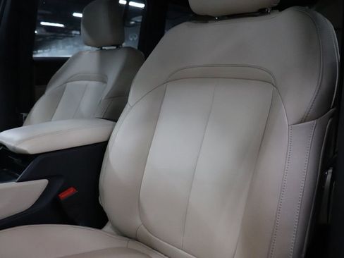 Used 2025 Jeep Grand Cherokee Limited image 11