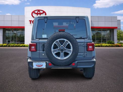 Used 2020 Jeep Wrangler Unlimited Sahara AWD/4WD image 6