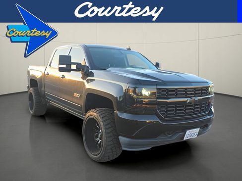 Used 2018 Chevrolet Silverado 1500 LT AWD/4WD image 1
