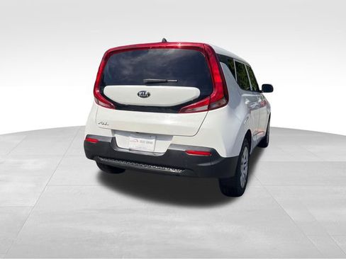 Used 2021 Kia Soul LX image 5