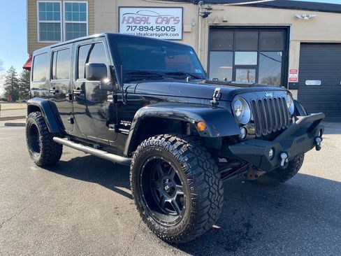 Used 2016 Jeep Wrangler Unlimited Sahara w/ Connectivity Group image 1