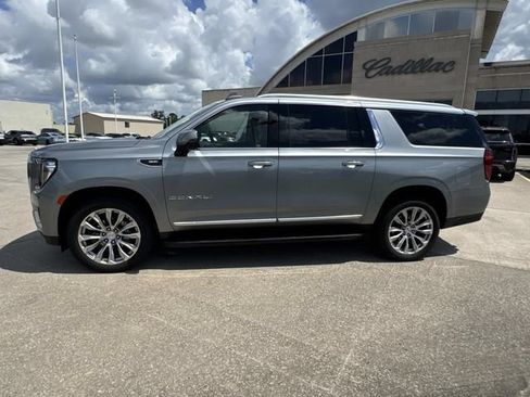 Used 2024 GMC Yukon XL Denali RWD image 8