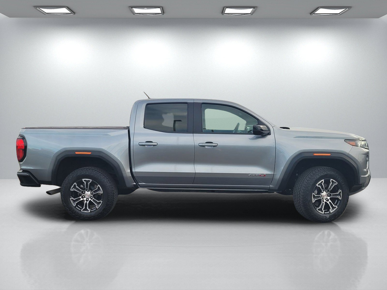 Used 2023 GMC Canyon AT4 AWD/4WD image 3
