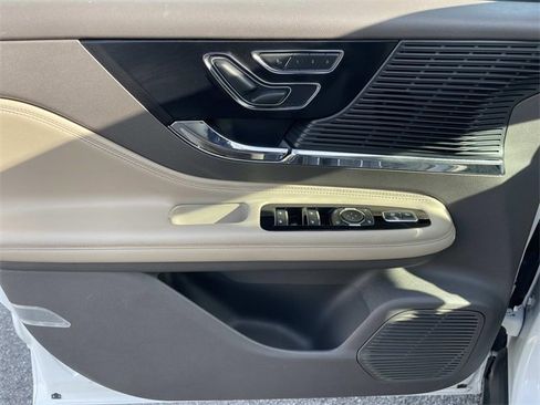 Used 2020 Lincoln Corsair FWD image 28