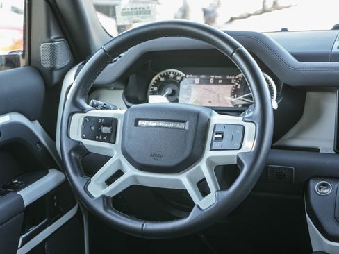 Used 2023 Land Rover Defender 110 S image 16