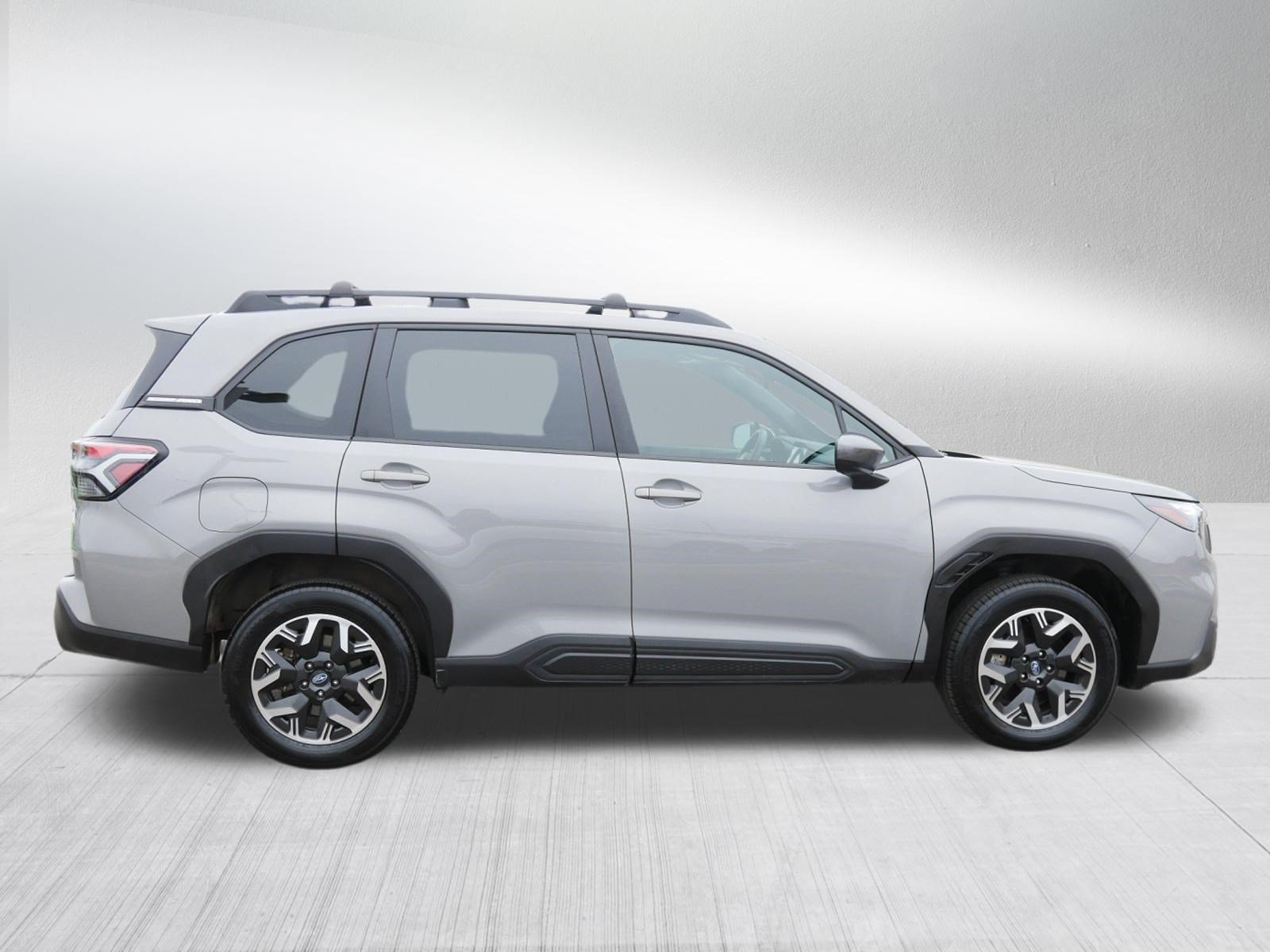 Certified 2025 Subaru Forester Premium AWD/4WD image 8
