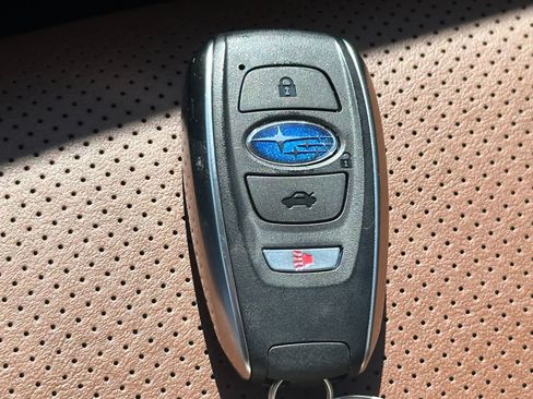 Used 2025 Subaru Ascent Touring AWD/4WD image 30