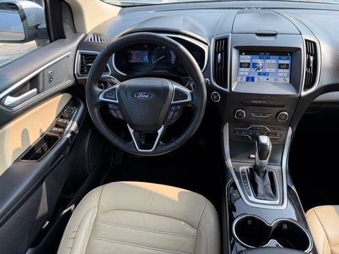 Used 2018 Ford Edge SEL w/ Equipment Group 201A AWD/4WD image 10