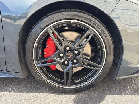 Used 2021 Chevrolet Corvette Stingray Coupe w/ Z51 Performance Package RWD image 20