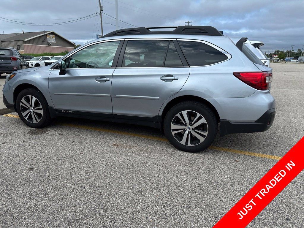 Used 2018 Subaru Outback 2.5i Limited AWD/4WD image 2