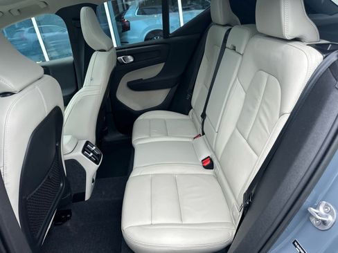 Used 2023 Volvo XC40 B5 Plus w/ Protection Package Premier AWD/4WD image 24