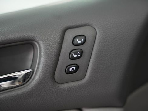 Used 2010 Toyota Sienna XLE Limited image 42