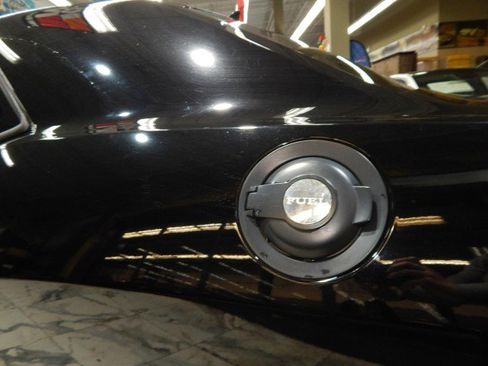 Used 2017 Dodge Challenger SXT Plus image 33