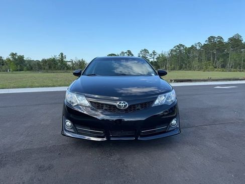 Used 2014 Toyota Camry SE image 14
