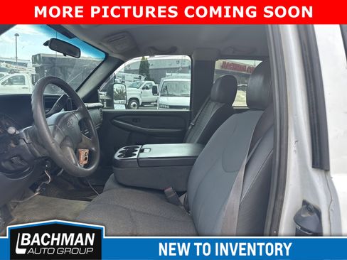 Used 2007 Chevrolet Silverado 3500 2WD Extended Cab w/ Heavy-Duty Power Package image 8