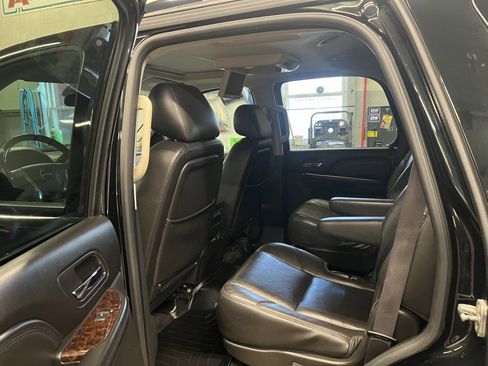 Used 2013 GMC Yukon Denali image 7