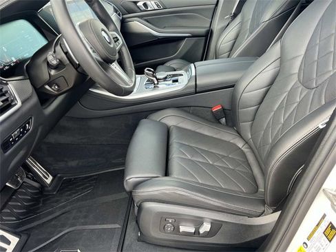 Used 2023 BMW X5 xDrive40i w/ M Sport Package image 15