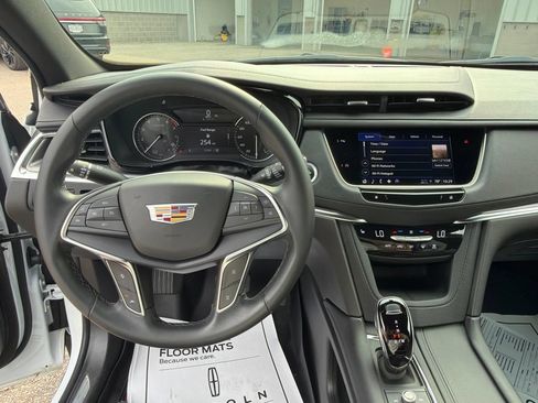 Used 2024 Cadillac XT5 Luxury AWD/4WD image 28