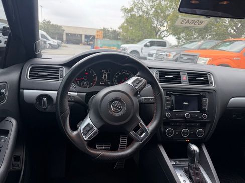 Used 2013 Volkswagen Jetta GLI Autobahn FWD image 5