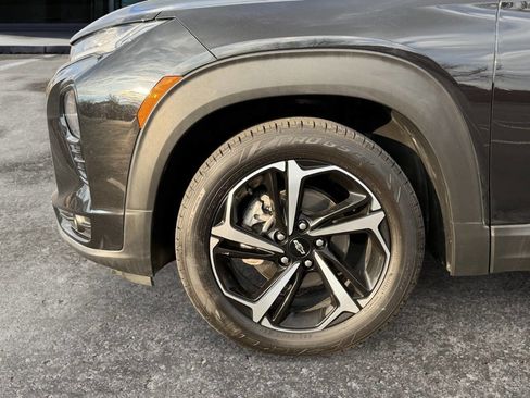 Used 2021 Chevrolet TrailBlazer RS w/ Convenience Package image 9