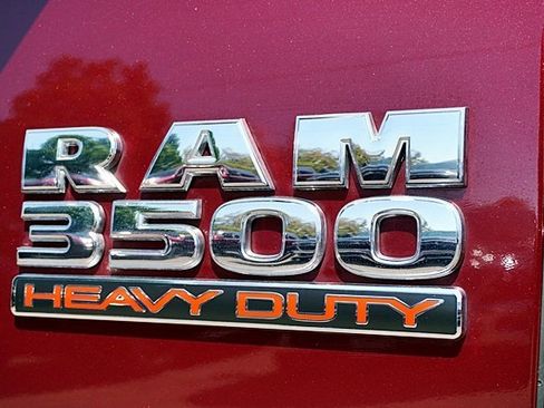 Used 2018 RAM 3500 Laramie w/ Convenience Group image 11