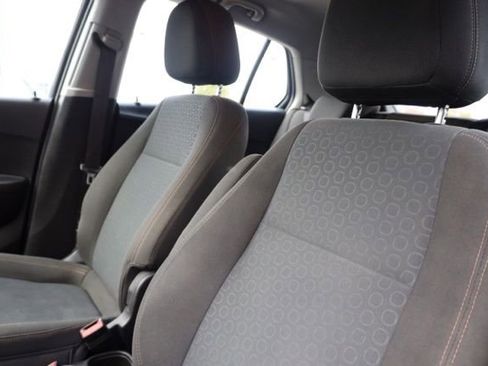 Used 2018 Chevrolet Trax LS image 14