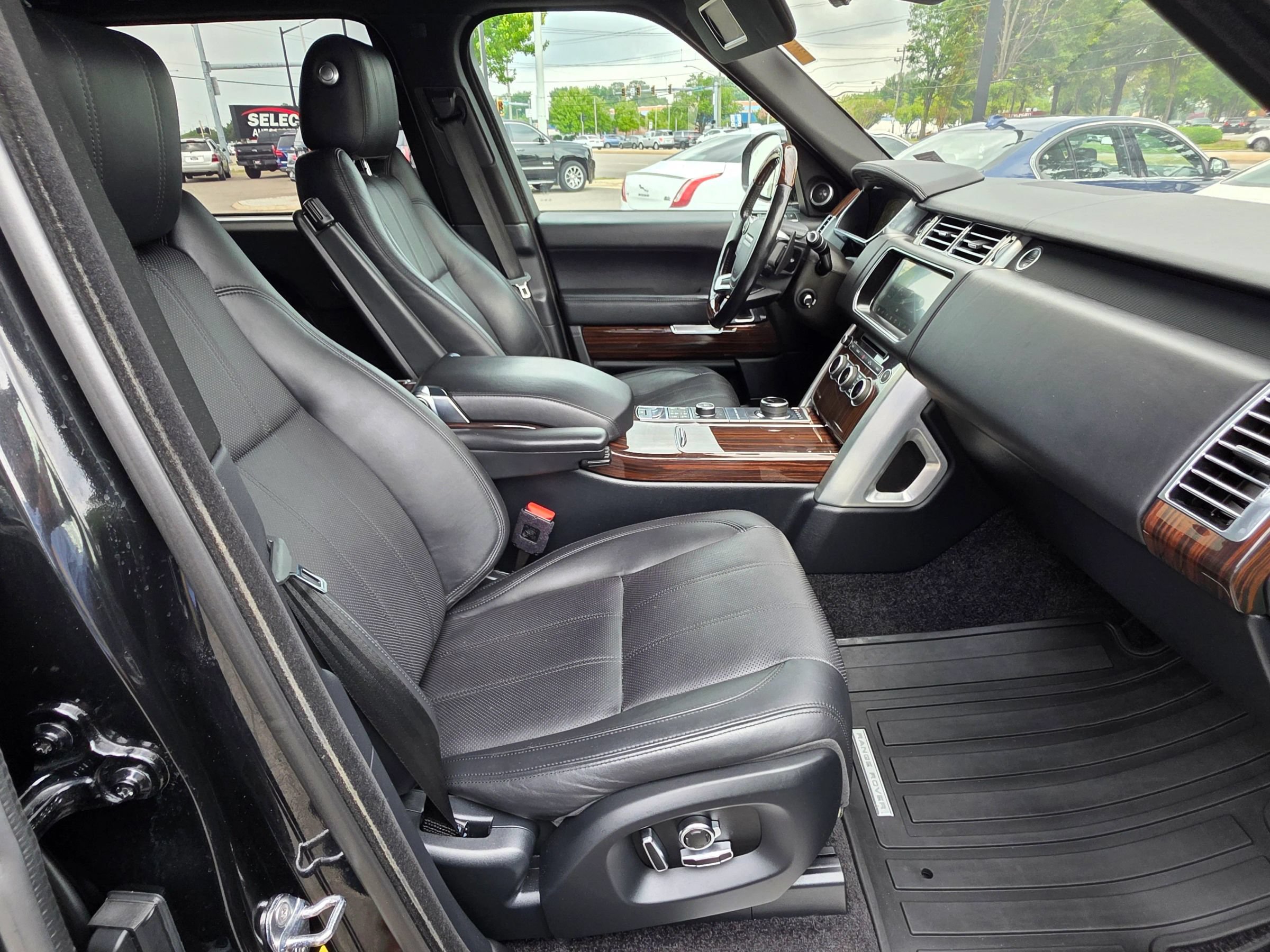 Used 2017 Land Rover Range Rover Long Wheelbase Supercharged AWD/4WD image 30
