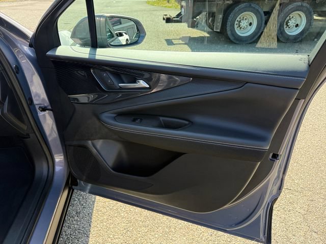 Certified 2024 Chevrolet Blazer EV LT AWD/4WD image 29