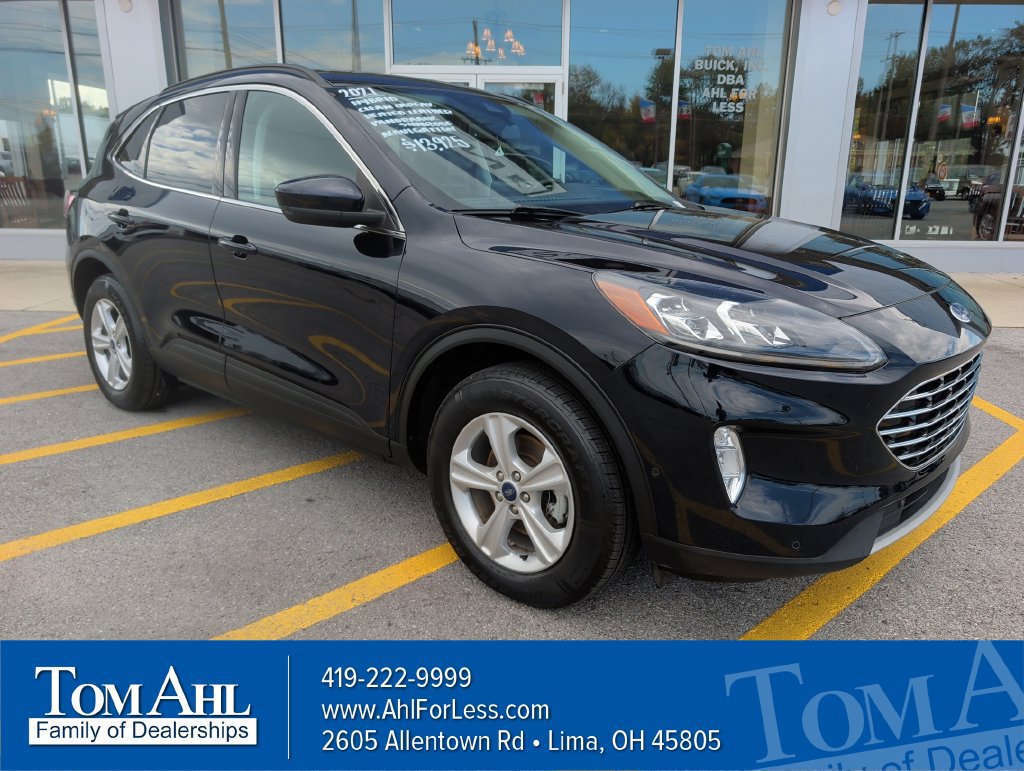 Used 2021 Ford Escape Titanium w/ Titanium Premium Package FWD image 1
