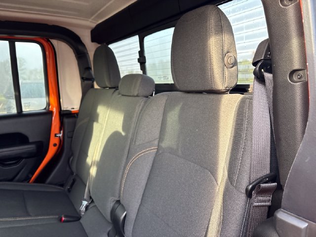 Used 2025 Jeep Gladiator Sport AWD/4WD image 20