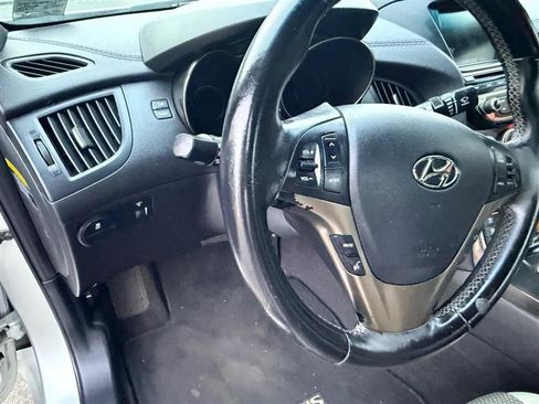 Used 2013 Hyundai Genesis 2.0T image 21