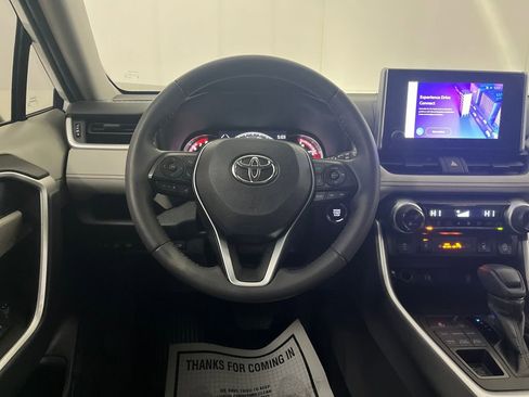 Used 2023 Toyota RAV4 XLE image 33
