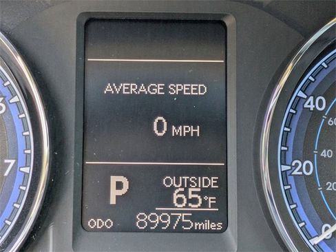 Used 2017 Toyota Corolla L image 30