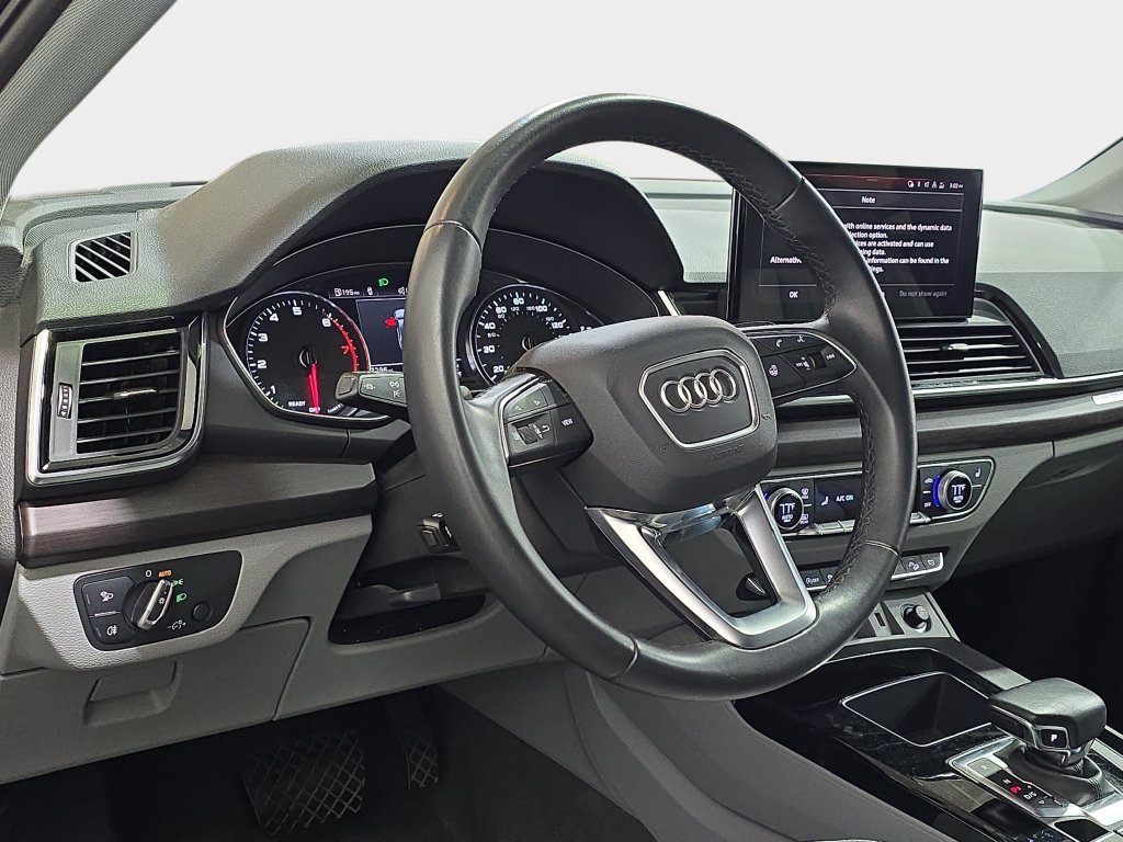 Used 2023 Audi Q5 2.0T Premium w/ Convenience Package AWD/4WD image 18