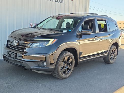 Used 2022 Honda Pilot TrailSport image 3