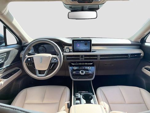 Used 2022 Lincoln Corsair Standard image 17